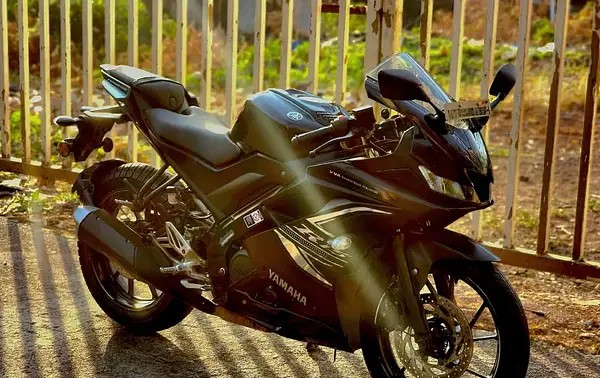 yamaha r15 (2019)