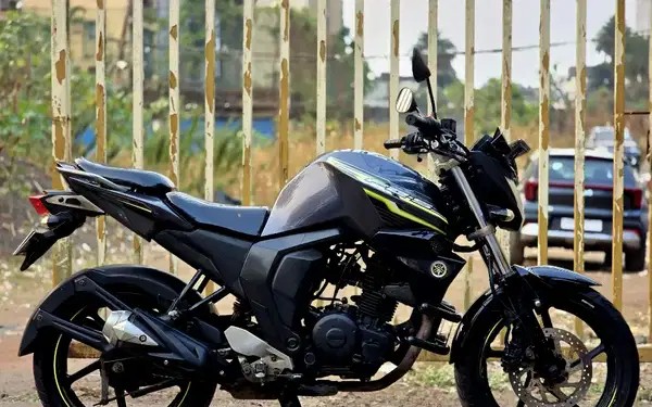 yamaha fzs (2016)
