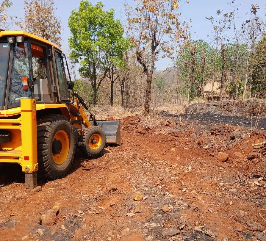 कोकणात आबा काजू लागवड योग्य जमीन विकणे आहे