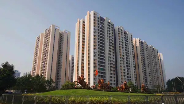3 BHK - 3 Bathroom - 1823 sqft Large 3 Bed in Nanded City by Magarpatta Group