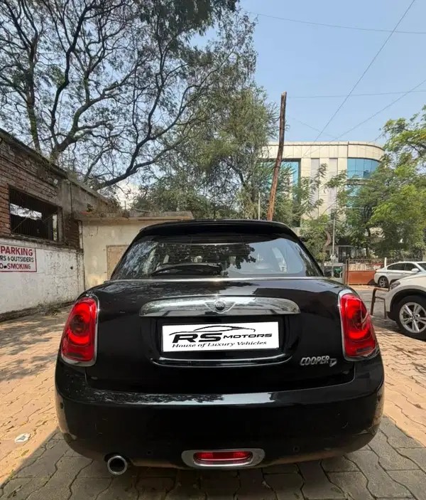 mini 5 door (2017)