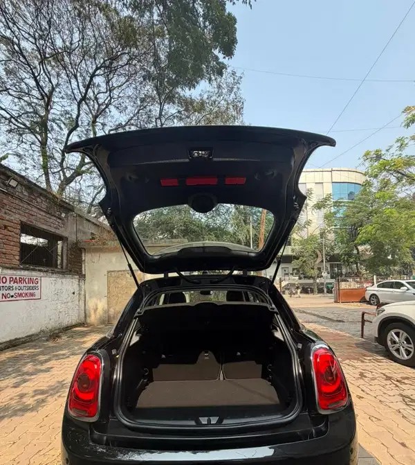 mini 5 door (2017)
