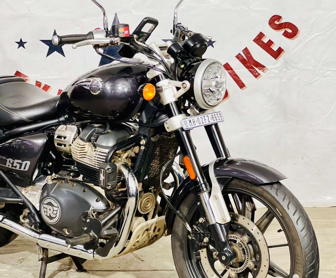 royal enfield super meteor 650 (2023)