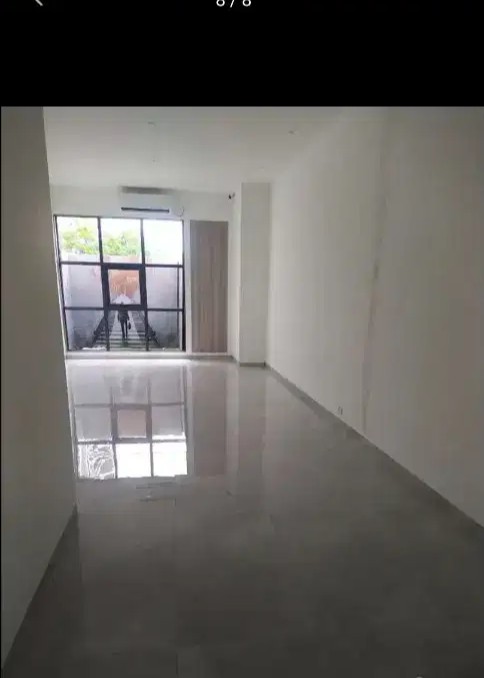 Office space in glass facade 500sft carpet 75000 rent