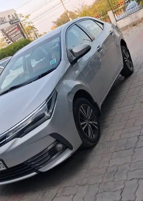 toyota corolla altis (2018)