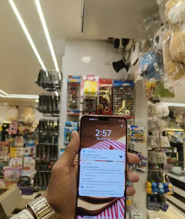 VIVO V23 5G 12/256GB STORAGE - ABSOLUTELY IMMACULATE CONDITION DEVICE